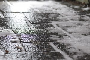 Black_ice_on_footway