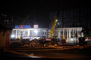 Zolitūdes mikrorajonā iebrucis veikala "Maxima" jumts, kā rezultātā gājuši bojā un cietuši cilvēki.